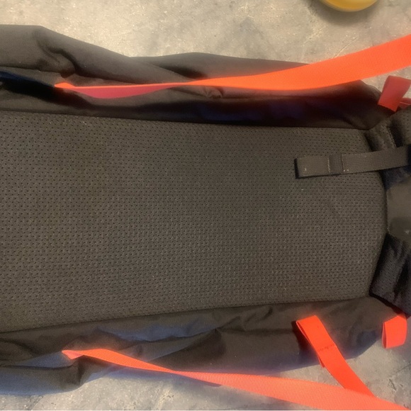 MYSTERY RANCH URBAN ASSAULT 21 L WILDFIRE BLACK - Picture 4 of 4